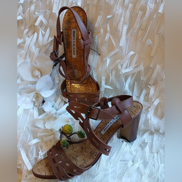 Manolo Blahnik Shoes - Manolo Blahnik Leather Heels